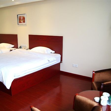 Greentree Inn Jiangsu Zhenjiang Dingmao Industrial Park Wode Square Express Hotel Dış mekan fotoğraf