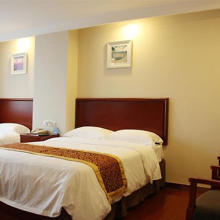 Greentree Inn Jiangsu Zhenjiang Dingmao Industrial Park Wode Square Express Hotel Dış mekan fotoğraf