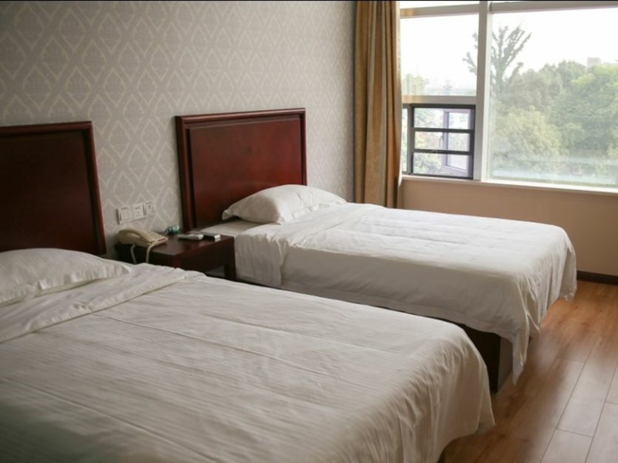 Greentree Inn Jiangsu Zhenjiang Dingmao Industrial Park Wode Square Express Hotel Dış mekan fotoğraf